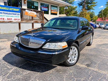 Used 2011 Lincoln Town Car Signature Limited
