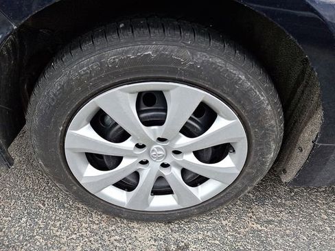 Used 2023 Toyota Corolla LE image 6