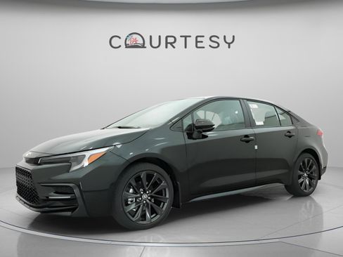 New 2026 Toyota Corolla SE FWD image 3