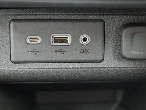 Used 2020 Buick Encore GX Select image 24