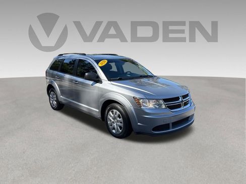 Used 2020 Dodge Journey SE w/ SE Popular Equipment Group FWD image 1