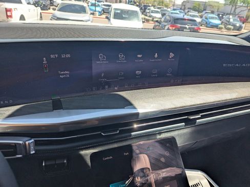 Certified 2025 Cadillac Escalade IQ Luxury 2 AWD/4WD image 23