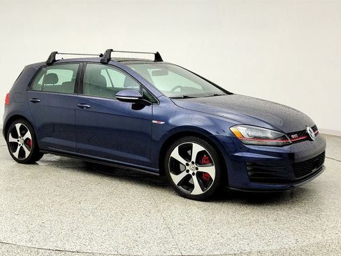 Used 2017 Volkswagen GTI SE FWD image 3