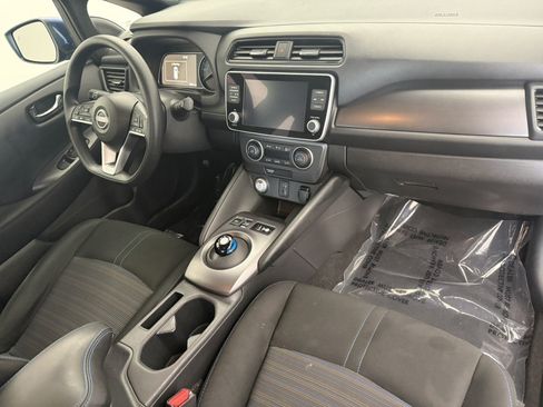 Used 2025 Nissan Leaf S FWD image 11
