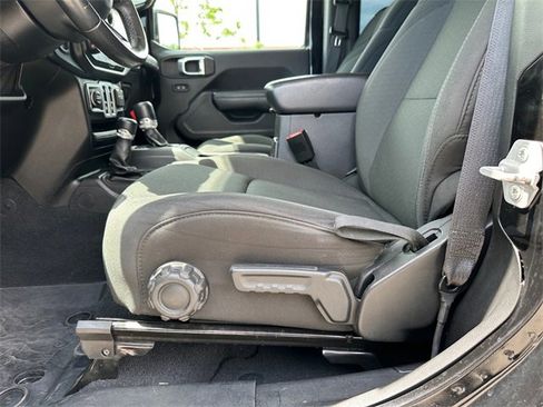 Used 2019 Jeep Wrangler Sport image 18