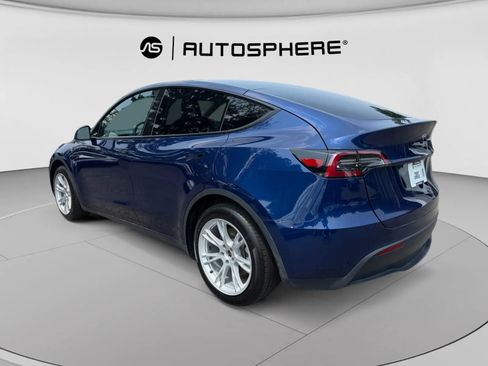 Used 2024 Tesla Model Y Long Range AWD/4WD image 6