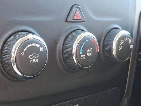 Used 2014 RAM 3500 Tradesman image 25