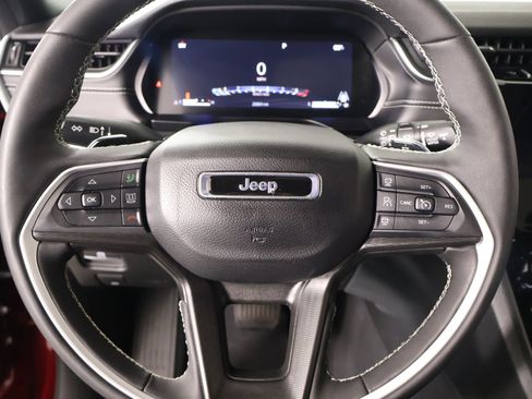 Used 2024 Jeep Grand Cherokee L Altitude AWD/4WD image 3