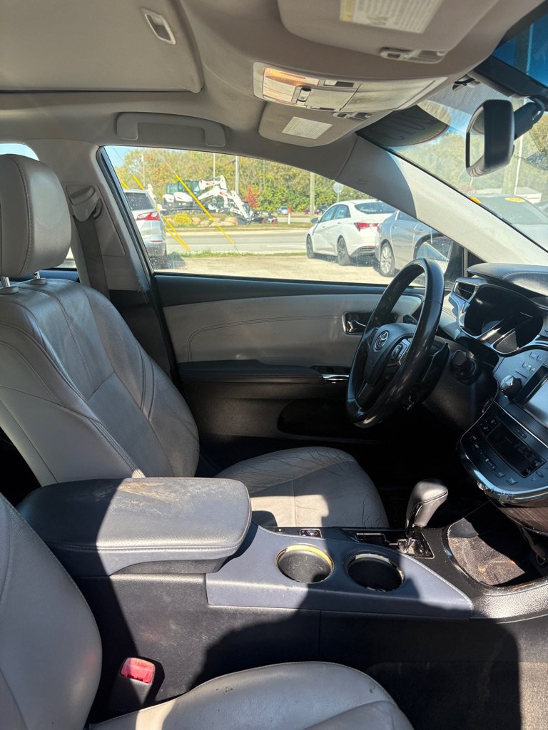 Used 2013 Toyota Avalon XLE Touring FWD image 13