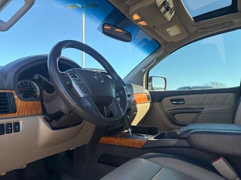 Used 2015 Nissan Armada Platinum w/ Platinum Reserve Package image 41