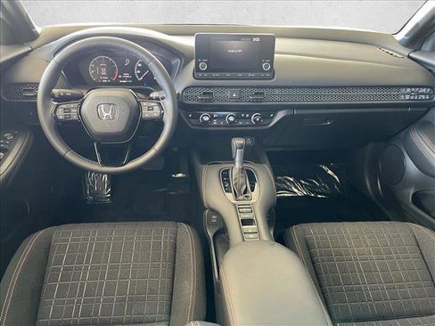 Used 2024 Honda HR-V Sport image 11