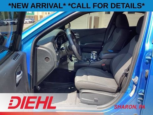 Used 2018 Dodge Charger SXT w/ Blacktop Package RWD image 9