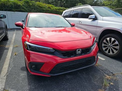 Used 2024 Honda Civic Sport Touring image 4
