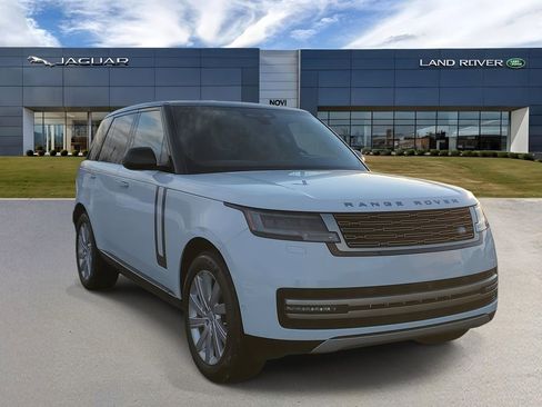 New 2025 Land Rover Range Rover SE image 4