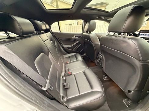 Used 2019 Mercedes-Benz GLA 250 4MATIC image 28