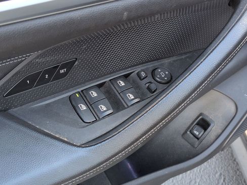 Used 2023 BMW i4 eDrive35 image 15