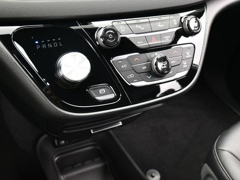 New 2026 Chrysler Voyager LX image 17