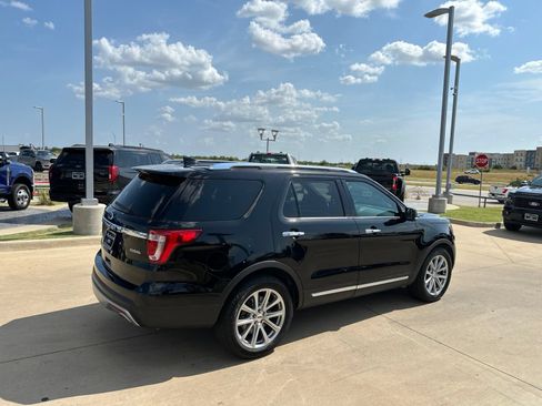 Used 2017 Ford Explorer Limited FWD image 6