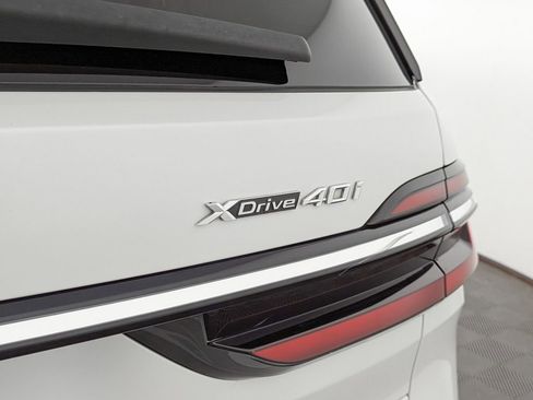 Used 2023 BMW X7 xDrive40i image 11