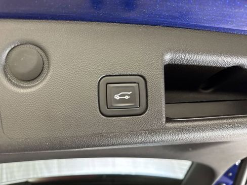 Certified 2023 Chevrolet Equinox RS FWD image 24