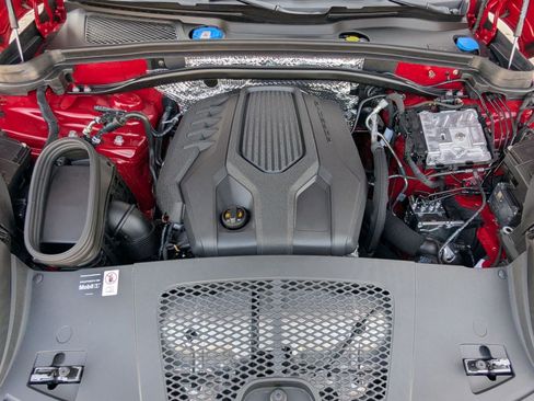 New 2026 Porsche Macan image 28