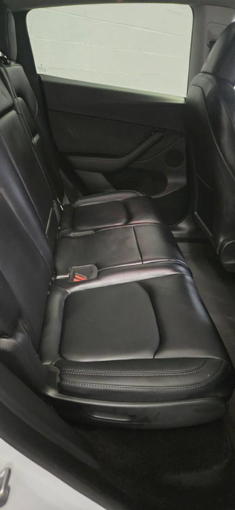 Used 2023 Tesla Model Y AWD image 11