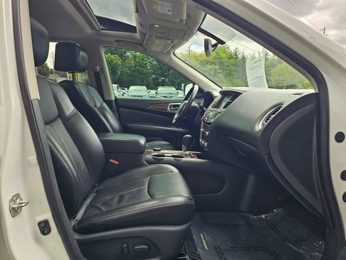 Used 2018 Nissan Pathfinder Platinum AWD/4WD image 9
