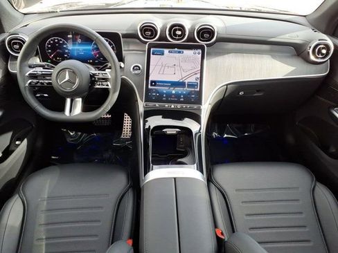 Used 2024 Mercedes-Benz GLC 300 4MATIC w/ AMG Line image 4