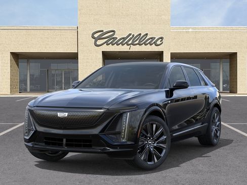 New 2026 Cadillac Lyriq Signature Sport AWD/4WD image 6