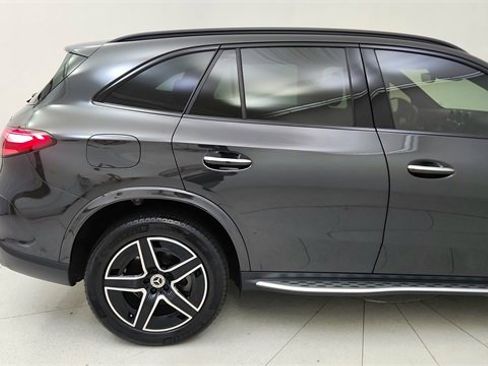 Used 2024 Mercedes-Benz GLC 300 GLC 300 w/ AMG Line image 12