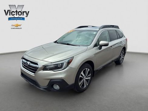 Used 2019 Subaru Outback 3.6R Limited w/ Popular Package #2 AWD/4WD image 3
