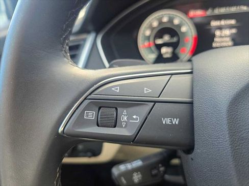 Certified 2025 Audi Q5 2.0T Premium image 33