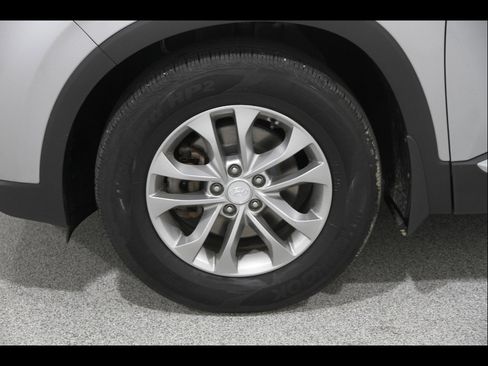Used 2020 Hyundai Santa Fe SE AWD/4WD image 19