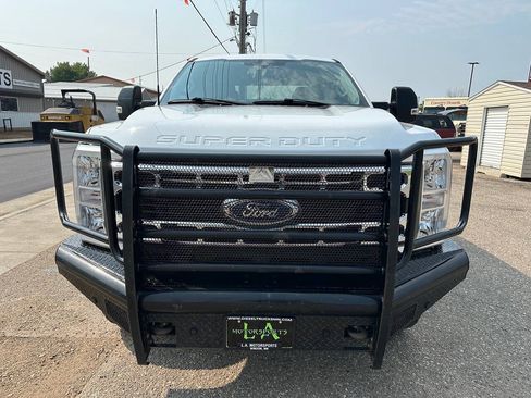 Used 2023 Ford F250 XLT w/ Snow Plow Prep Package AWD/4WD image 8