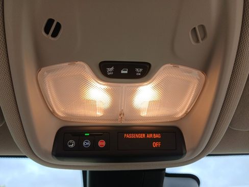 Used 2025 Buick Encore GX Preferred AWD/4WD image 17