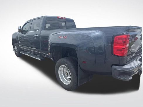 Used 2019 Chevrolet Silverado 3500 High Country w/ Duramax Plus Package AWD/4WD image 3