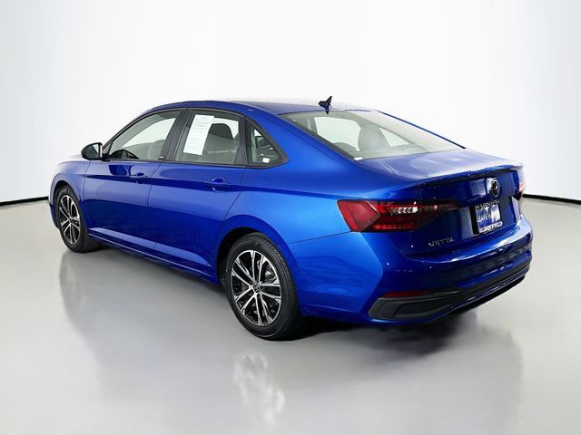 Used 2024 Volkswagen Jetta Sport FWD image 5