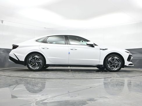New 2026 Hyundai Sonata SEL FWD image 23