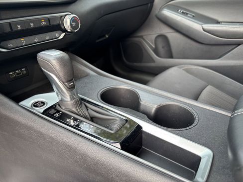 Used 2025 Nissan Altima 2.5 SV image 42