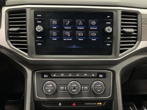Used 2021 Volkswagen Atlas SE FWD image 8