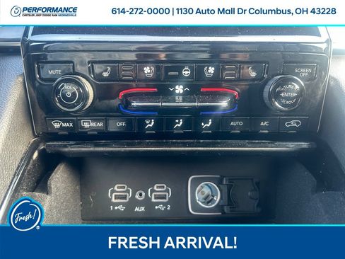 Used 2022 Jeep Grand Cherokee Overland w/ Advanced Protech Group III AWD/4WD image 24