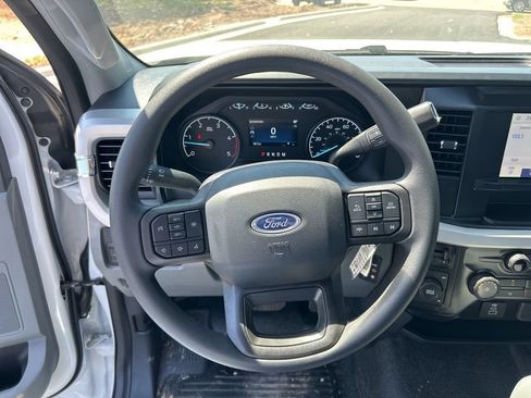 New 2025 Ford F550 4x4 Regular Cab Super Duty image 15