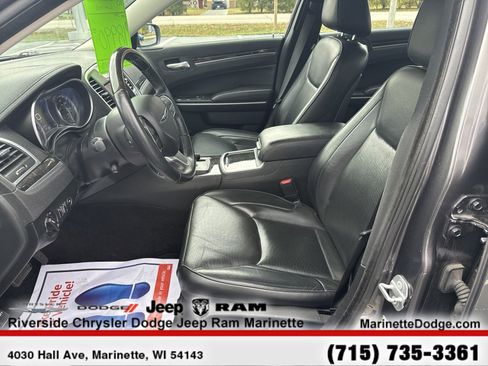 Used 2018 Chrysler 300 Limited w/ Safetytec Plus Group image 15