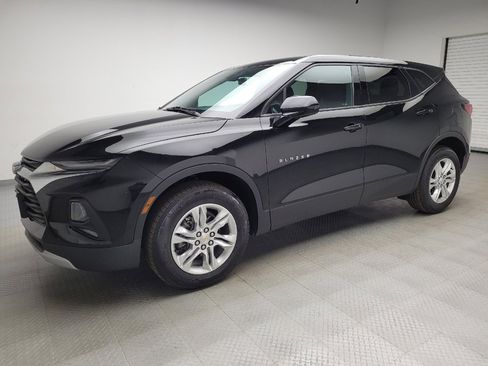 Used 2021 Chevrolet Blazer LT AWD/4WD image 2