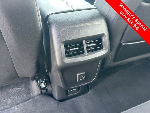 Used 2023 GMC Terrain SLE w/ Driver Convenience Package image 19