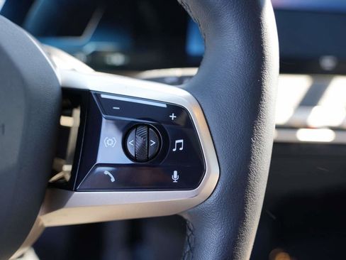 Used 2023 BMW iX xDrive50 w/ Premium Package image 16