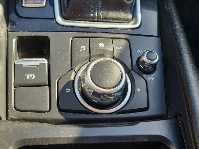 Used 2018 MAZDA MAZDA3 Sport w/ Preferred Equipment Package FWD image 17