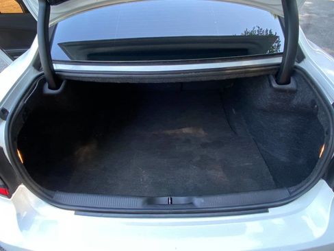 Used 2018 Dodge Charger R/T RWD image 47