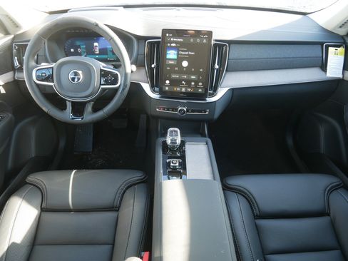 New 2026 Volvo XC90 B6 Ultra w/ Lounge Package image 7