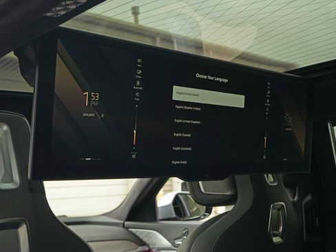 Used 2023 BMW 760i xDrive image 25